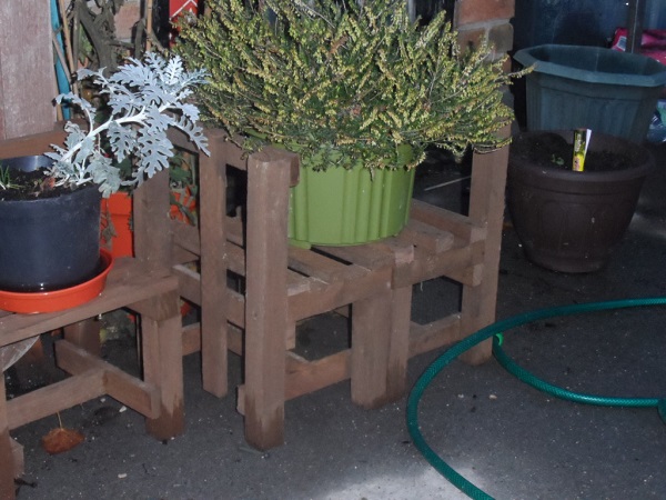 two-chair plantpot stand